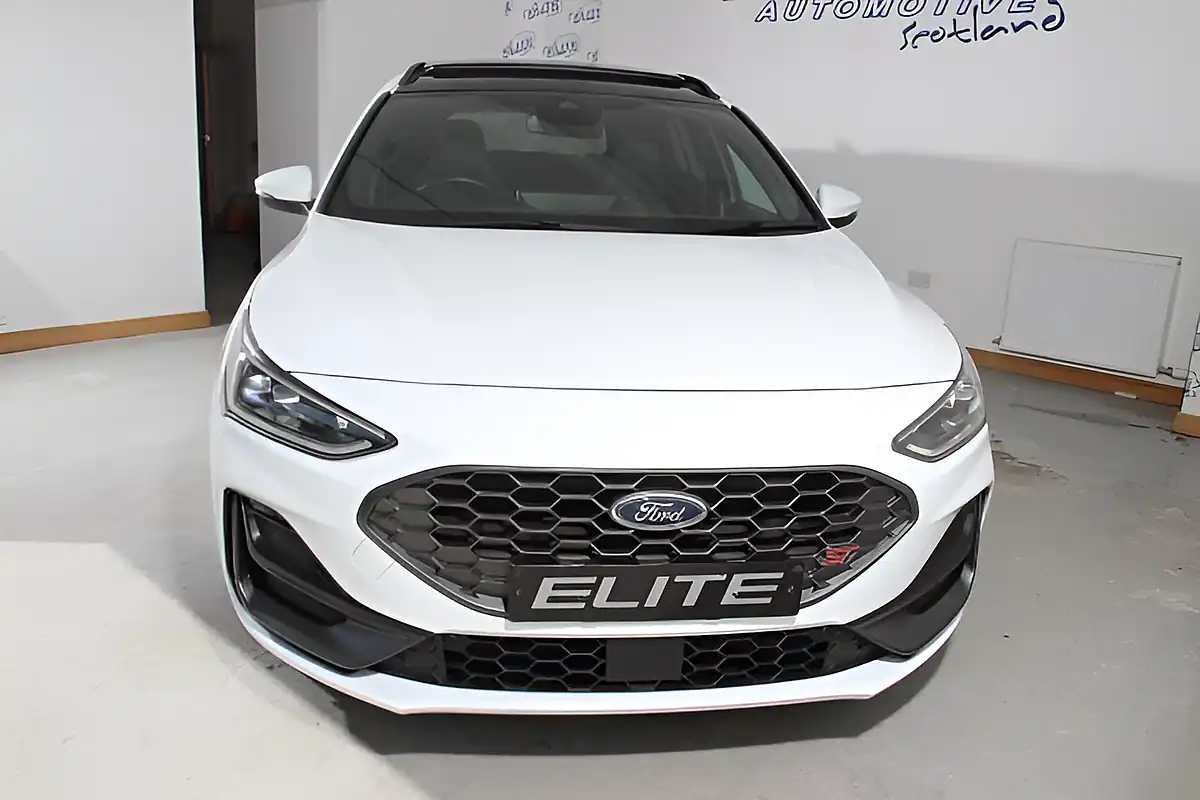 Used 2022 Ford Focus ST Frozen White - Interior and Exterior details 9