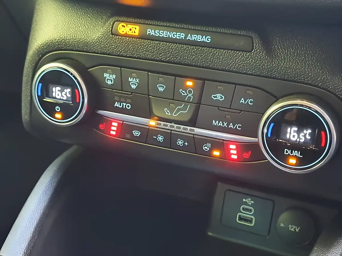 Used 2022 Ford Focus ST-Line Style Desert Island Blue - Interior and Exterior details 18