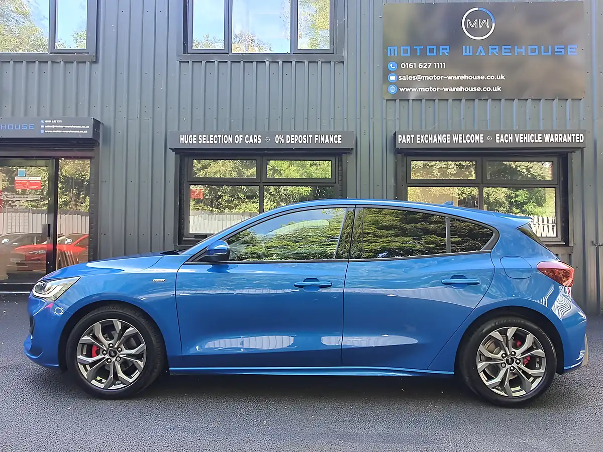 Used 2022 Ford Focus ST-Line Style Desert Island Blue - Interior and Exterior details 4