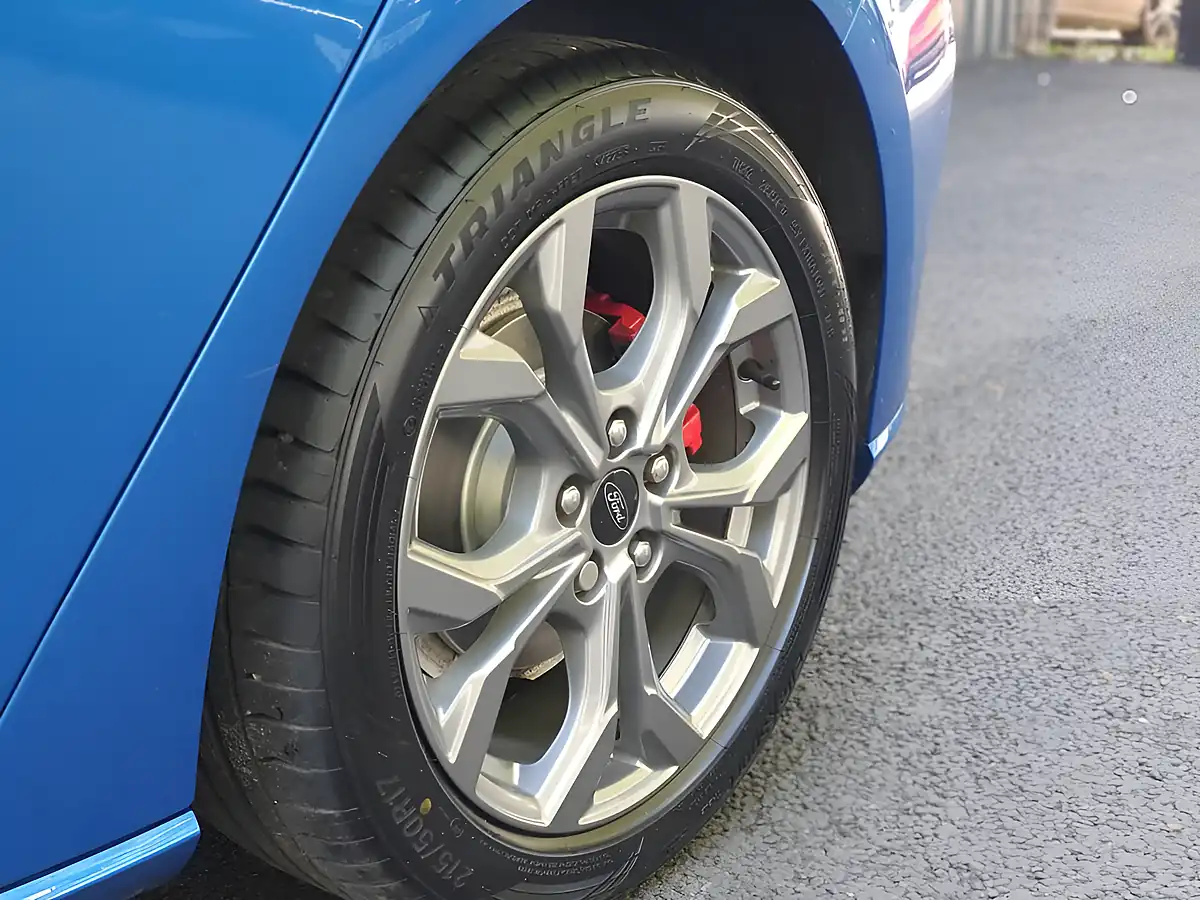 Used 2022 Ford Focus ST-Line Style Desert Island Blue - Interior and Exterior details 9