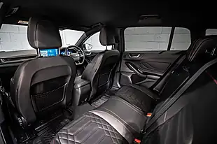 Used 2022 Ford Focus ST-Line Vignale Black - Interior and Exterior details 15