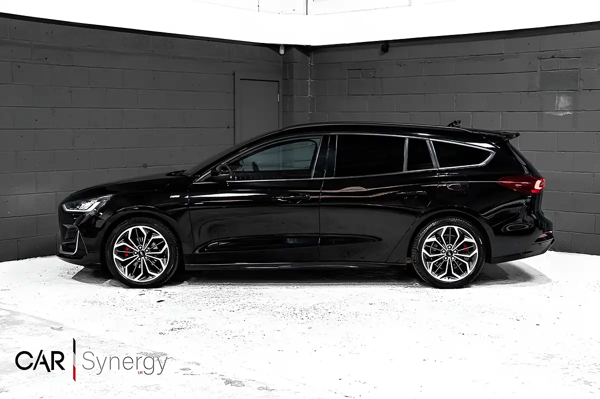 Used 2022 Ford Focus ST-Line Vignale Black - Interior and Exterior details 3