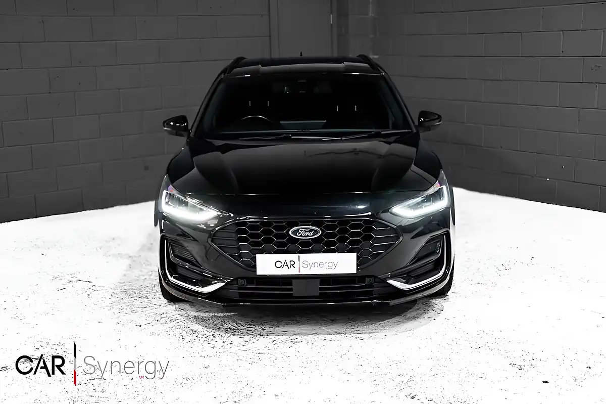 Used 2022 Ford Focus ST-Line Vignale Black - Interior and Exterior details 4