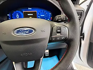 Used 2022 Ford Focus ST-Line Vignale Frozen White - Interior and Exterior details 16
