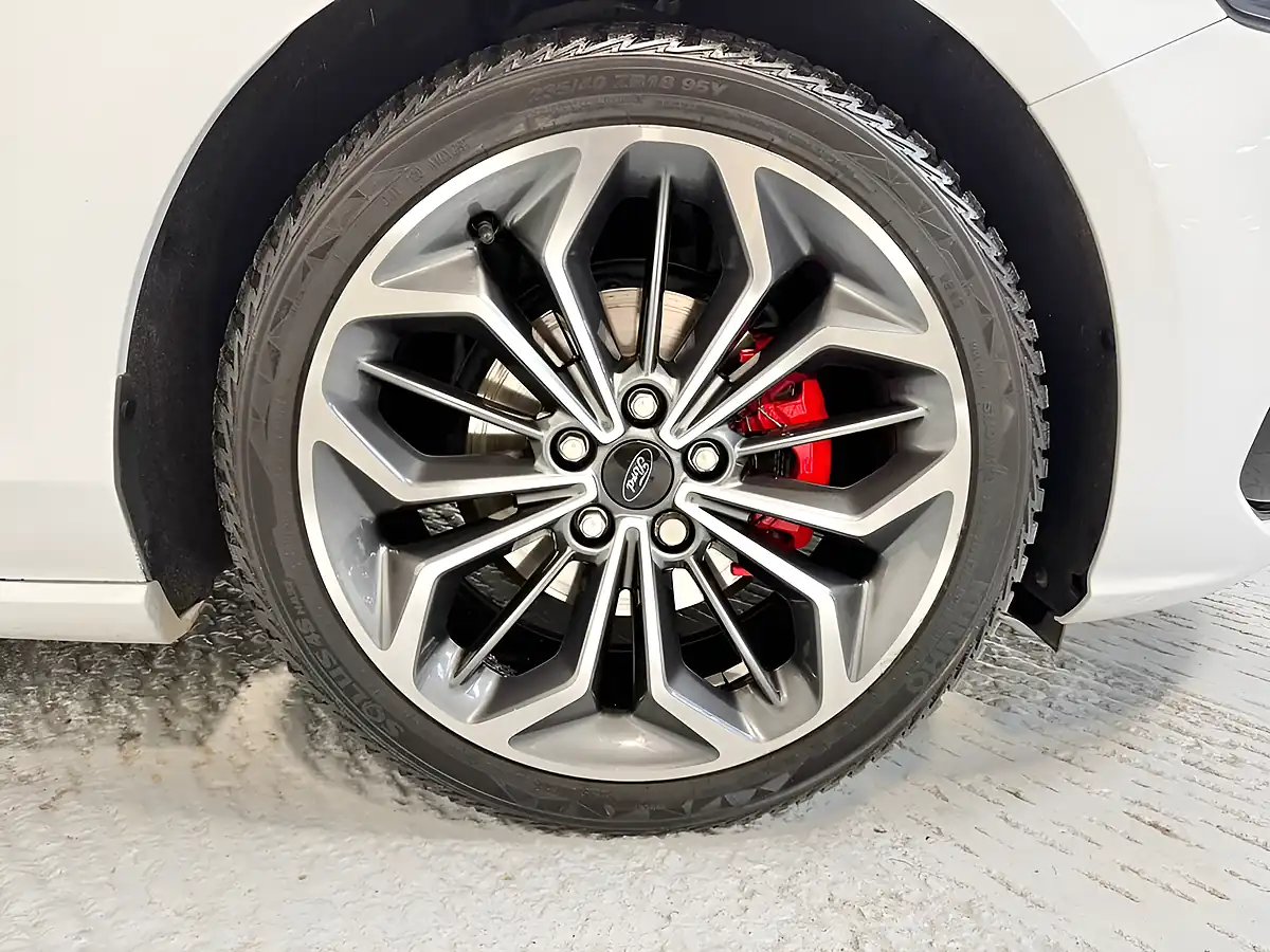 Used 2022 Ford Focus ST-Line Vignale Frozen White - Interior and Exterior details 6