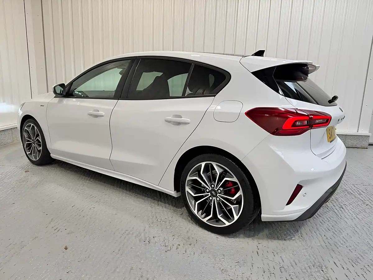 Used 2022 Ford Focus ST-Line Vignale Frozen White - Interior and Exterior details 7