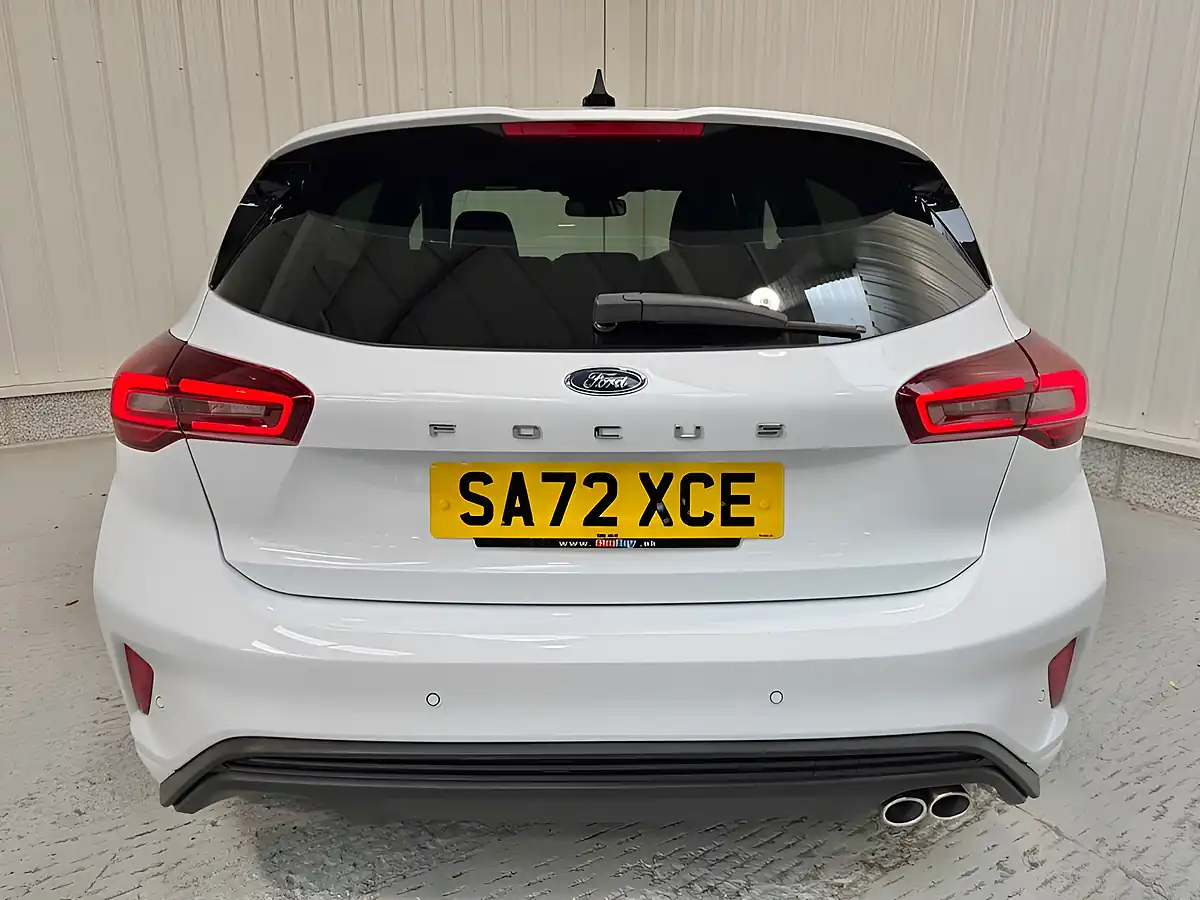 Used 2022 Ford Focus ST-Line Vignale Frozen White - Interior and Exterior details 8