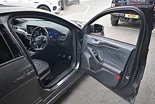 Used 2022 Ford Focus ST-Line Vignale Magnetic Grey - Interior and Exterior details 11