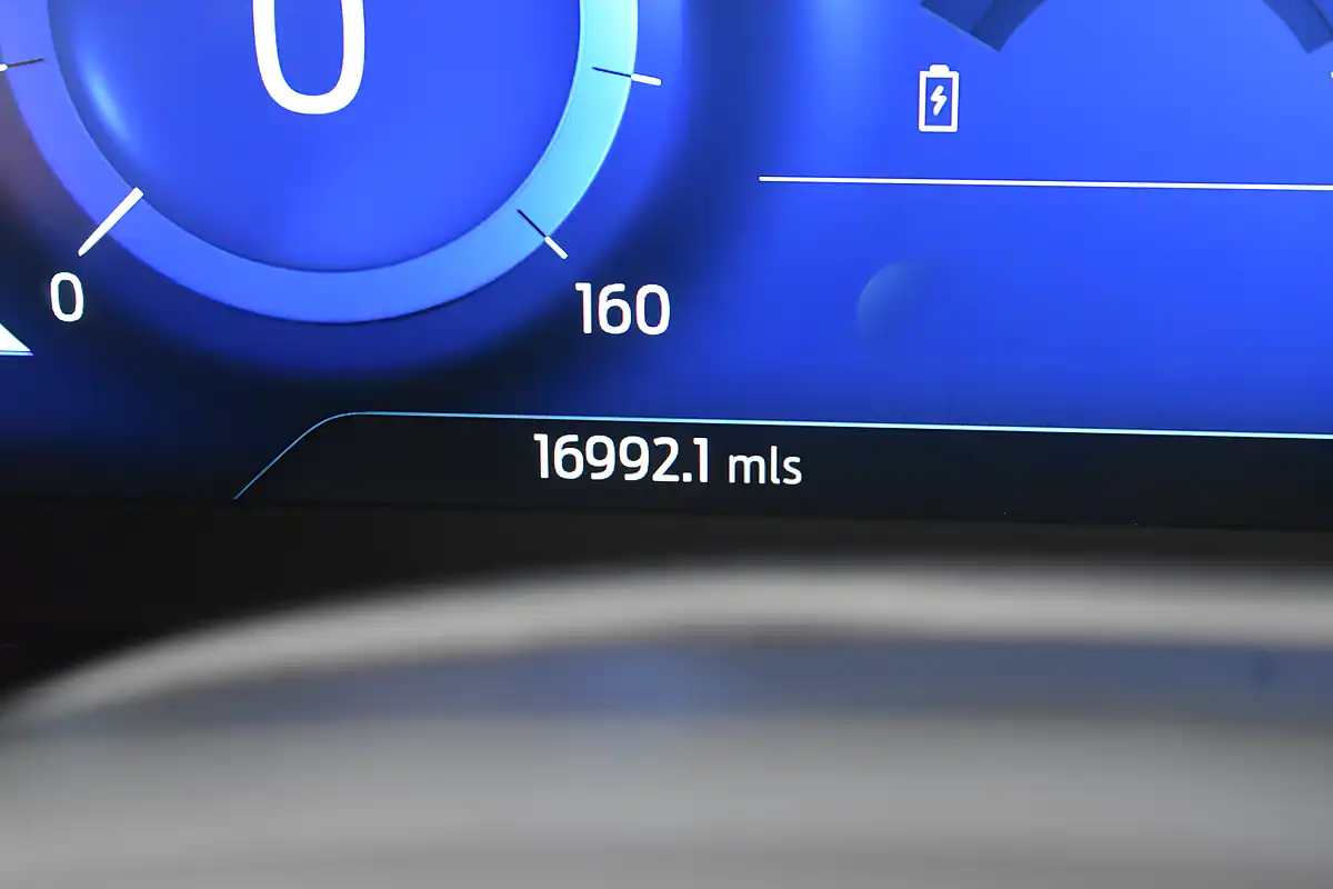 Used 2022 Ford Focus ST-Line Vignale Magnetic Grey - Interior and Exterior details 9