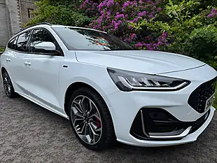 Used 2022 Ford Focus ST-Line Vignale White - Interior and Exterior details 11