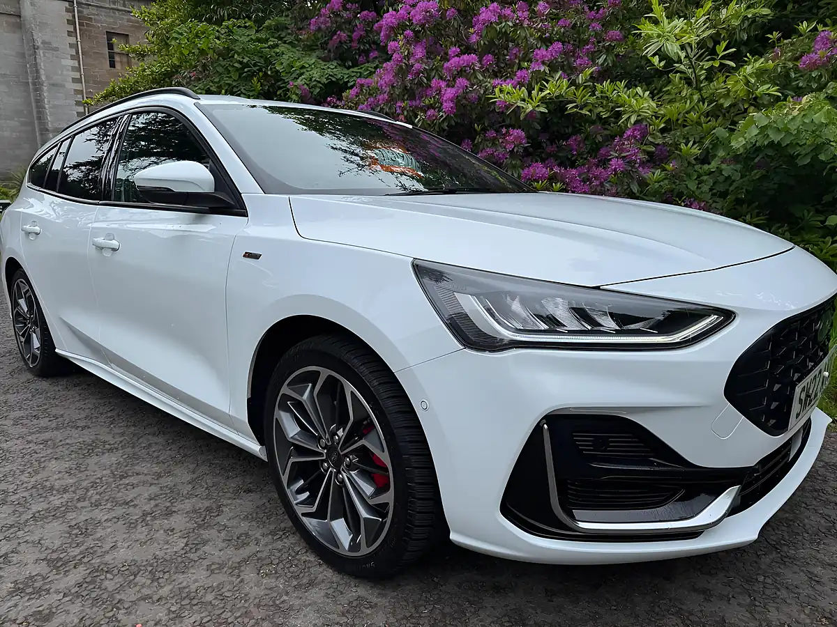 Used 2022 Ford Focus ST-Line Vignale White - Interior and Exterior details 11