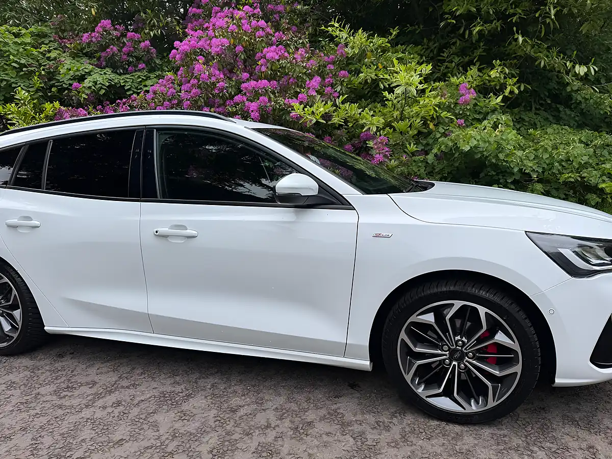Used 2022 Ford Focus ST-Line Vignale White - Interior and Exterior details 12