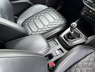 Used 2022 Ford Focus Titanium Vignale Blue - Interior and Exterior details 13