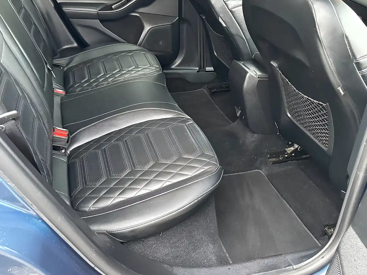 Used 2022 Ford Focus Titanium Vignale Blue - Interior and Exterior details 18