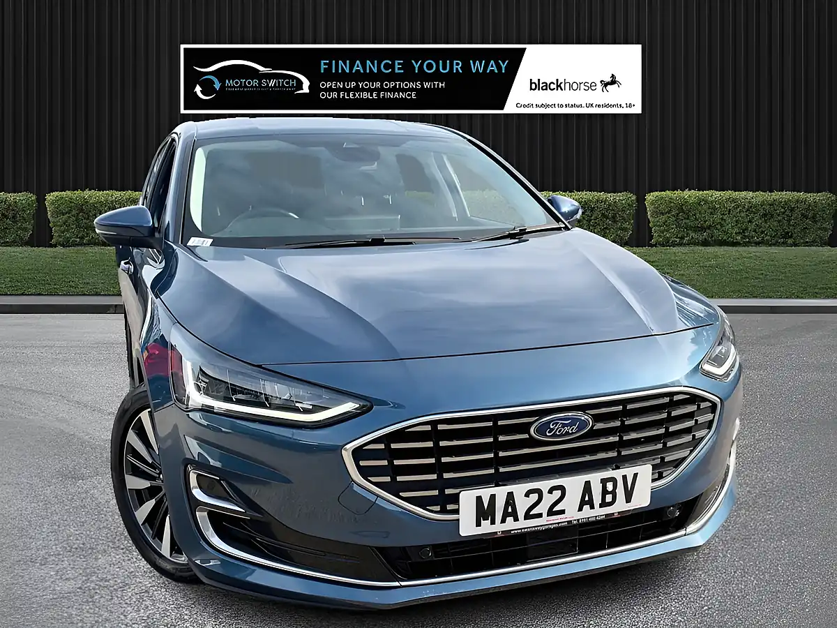 Used 2022 Ford Focus Titanium Vignale Blue - Interior and Exterior details 5