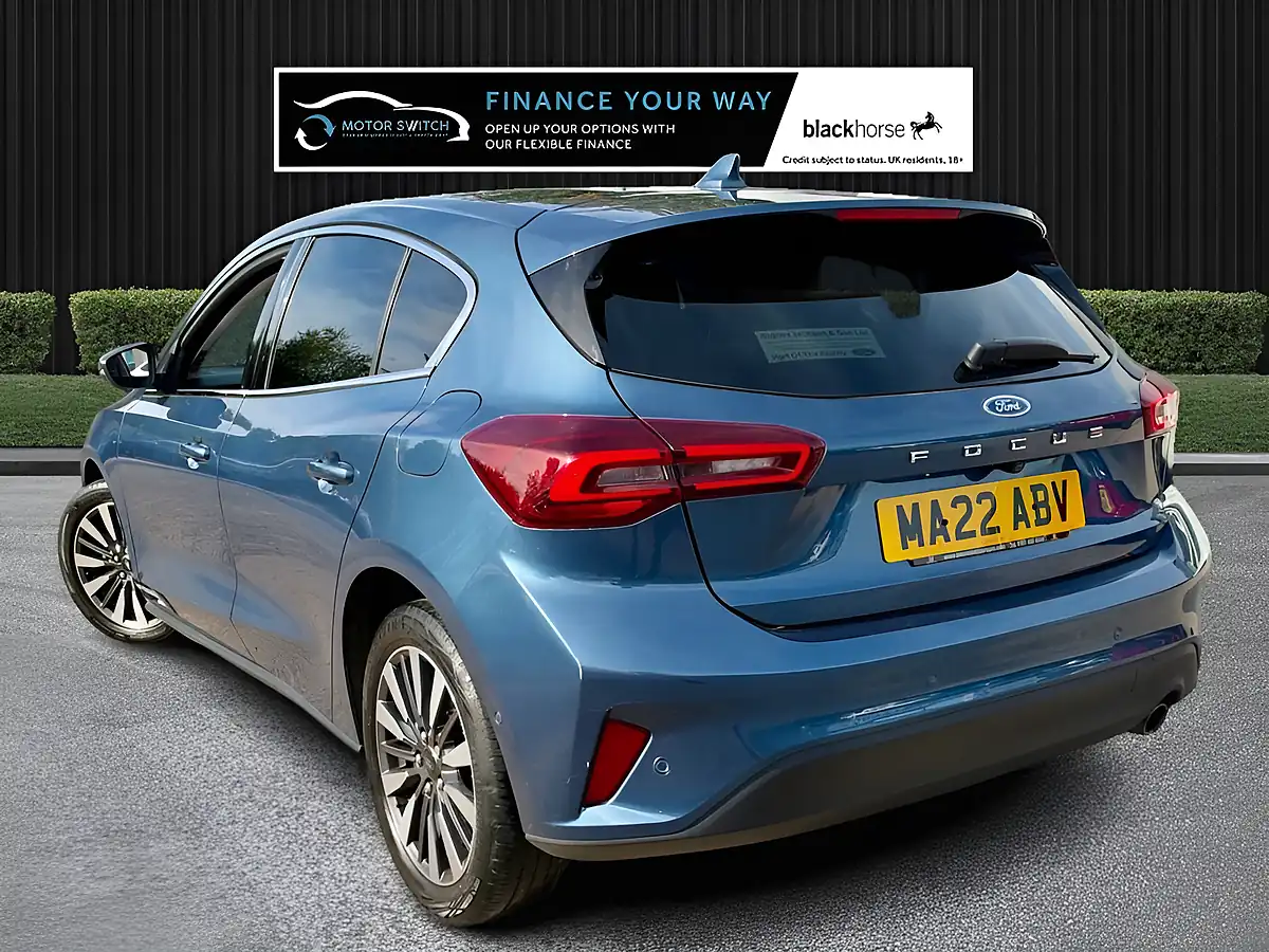 Used 2022 Ford Focus Titanium Vignale Blue - Interior and Exterior details 8