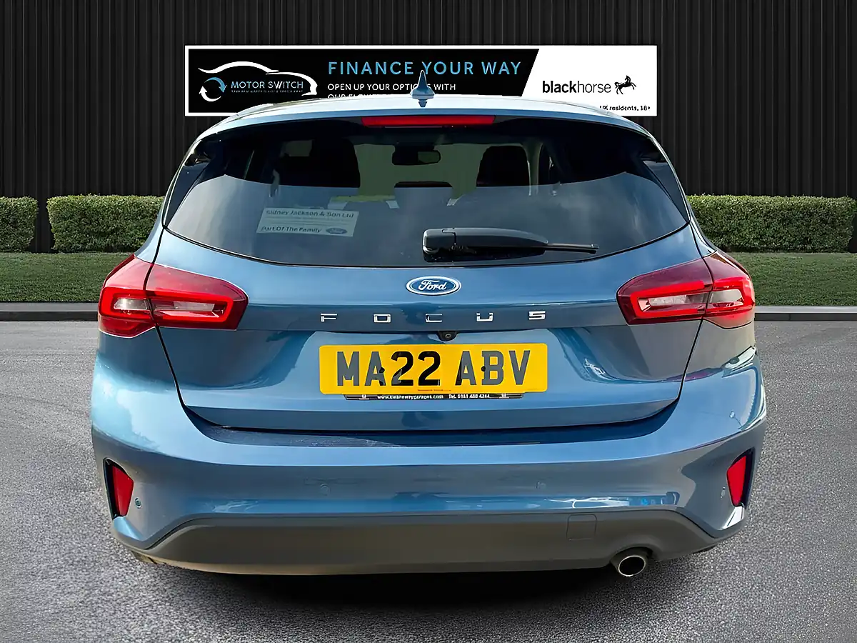Used 2022 Ford Focus Titanium Vignale Blue - Interior and Exterior details 9