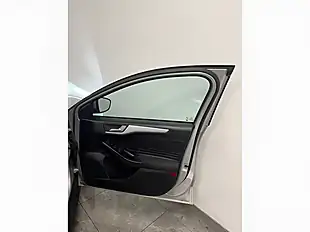 Used 2022 Ford Focus Zetec Silver - Interior and Exterior details 12
