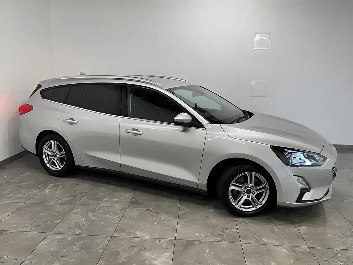 Used 2022 Ford Focus Zetec Silver - Interior and Exterior details 2