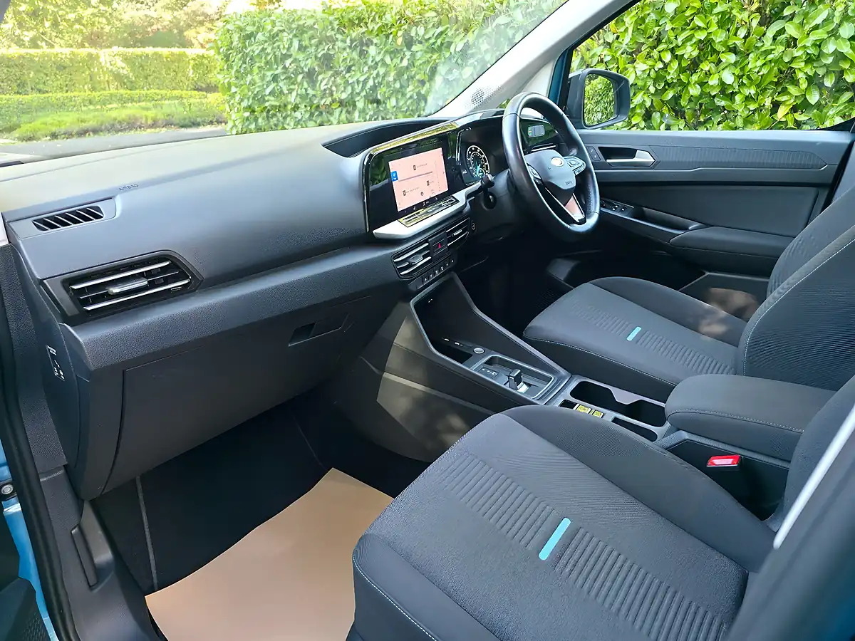 Used 2022 Ford Grand Tourneo Connect Active Boundless Blue - Interior and Exterior details 10