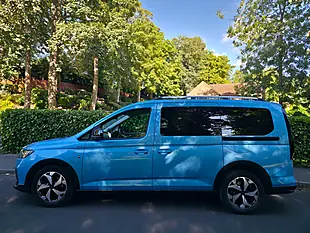 Used 2022 Ford Grand Tourneo Connect Active Boundless Blue - Interior and Exterior details 5