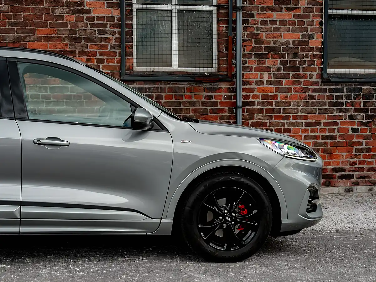 Used 2022 Ford Kuga ST-Line Silver - Interior and Exterior details 11