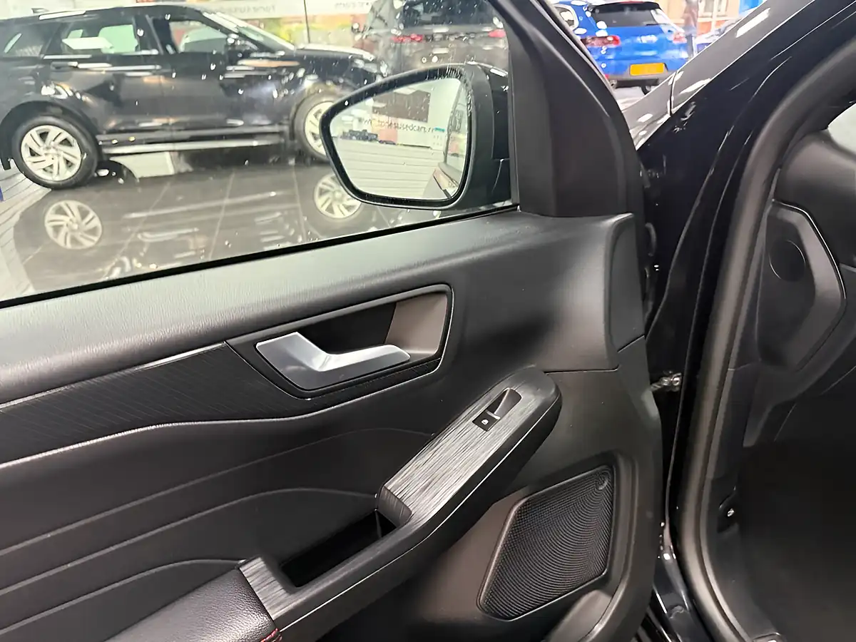 Used 2022 Ford Kuga ST-Line X Edition Black - Interior and Exterior details 12