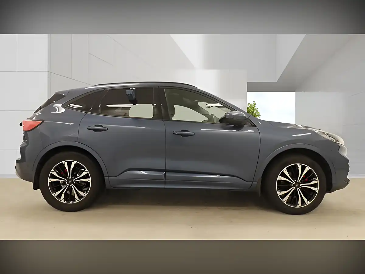 Used 2022 Ford Kuga ST-Line X Edition Blue - Interior and Exterior details 5