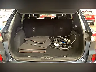Used 2022 Ford Kuga ST-Line X Edition Blue - Interior and Exterior details 9