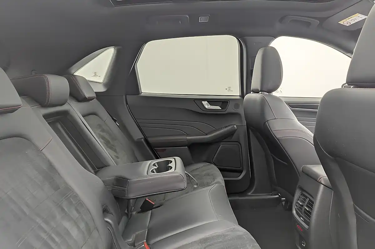 Used 2022 Ford Kuga ST-Line X Edition Frozen White - Interior and Exterior details 16
