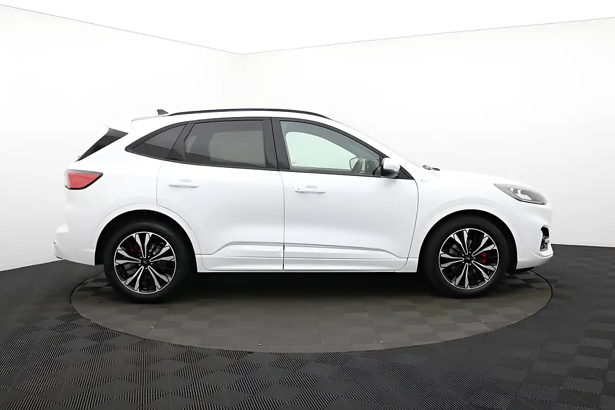 Used 2022 Ford Kuga ST-Line X Edition Frozen White - Interior and Exterior details 2