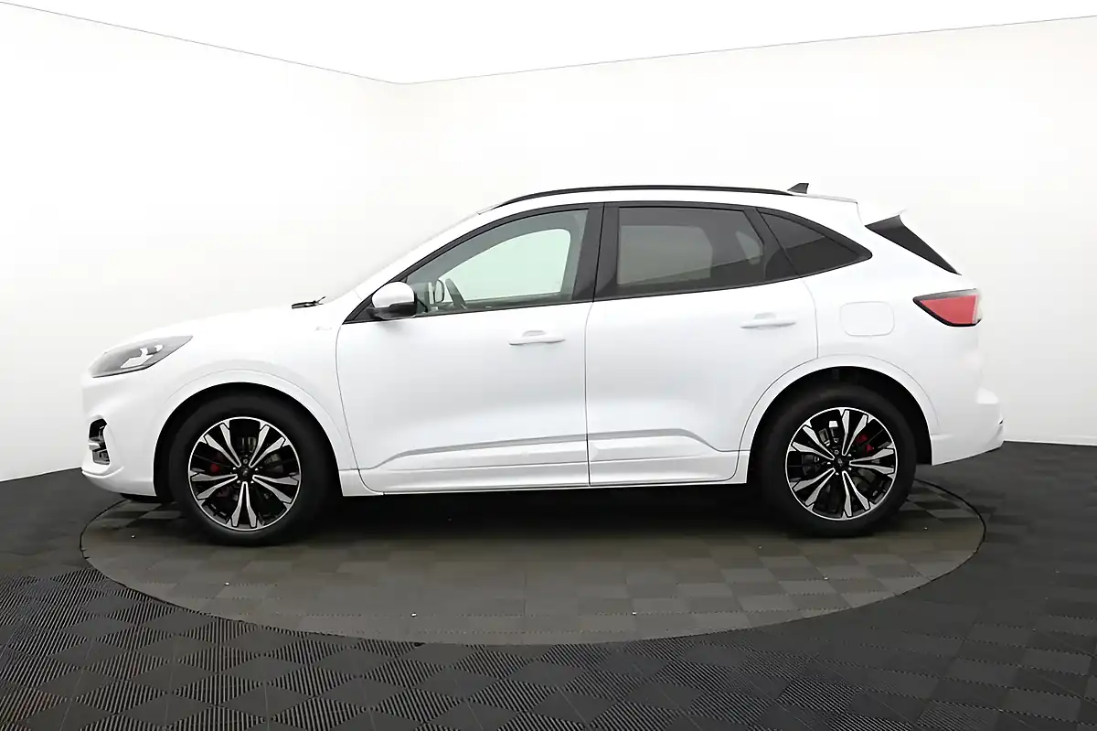 Used 2022 Ford Kuga ST-Line X Edition Frozen White - Interior and Exterior details 7