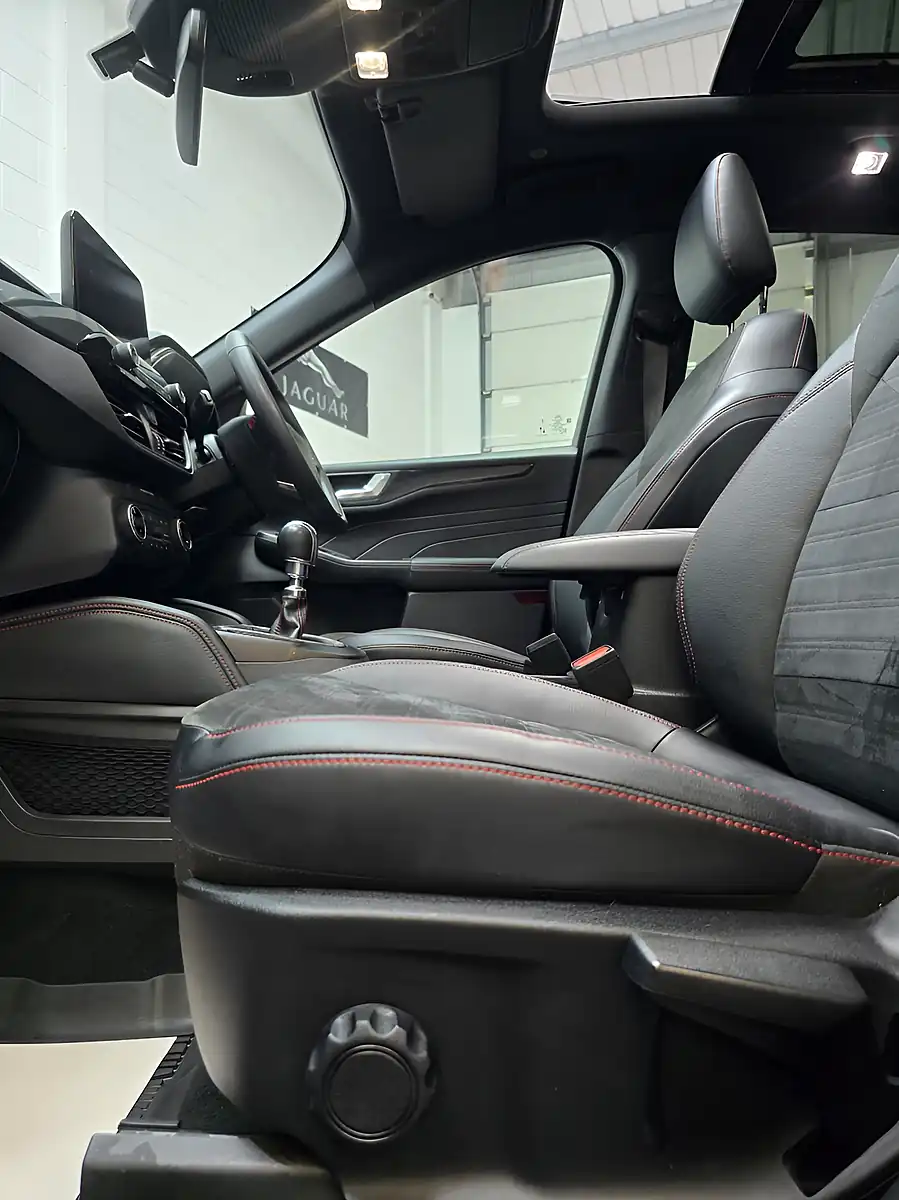 Used 2022 Ford Kuga ST-Line X Edition Grey - Interior and Exterior details 12