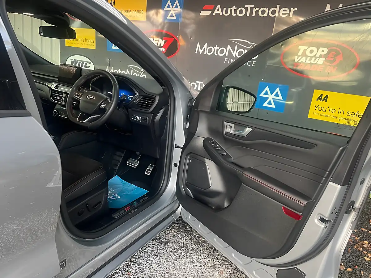 Used 2022 Ford Kuga ST-Line X Edition Silver - Interior and Exterior details 13