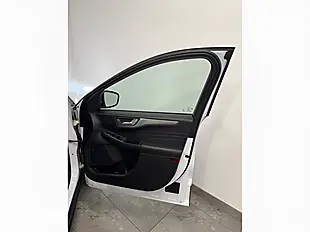 Used 2022 Ford Kuga Titanium White - Interior and Exterior details 11
