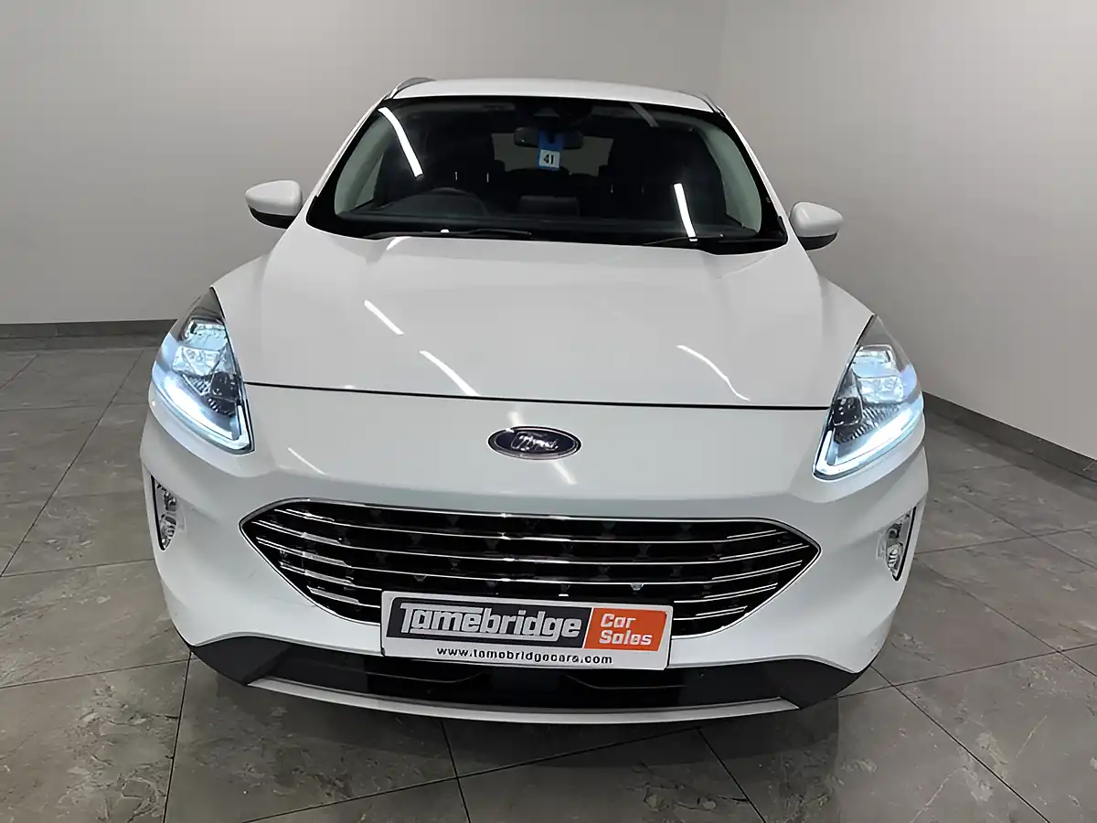 Used 2022 Ford Kuga Titanium White - Interior and Exterior details 3