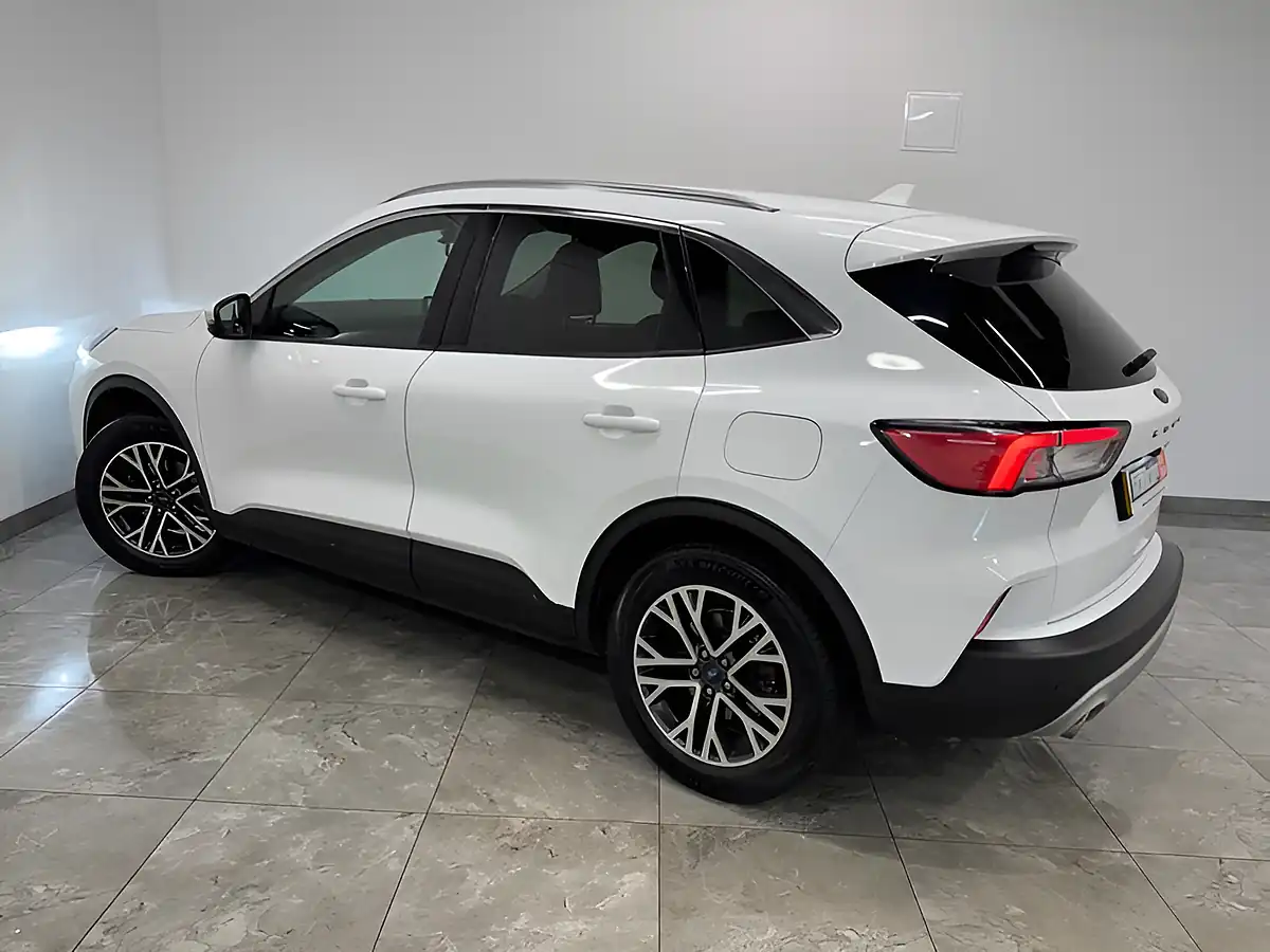 Used 2022 Ford Kuga Titanium White - Interior and Exterior details 6