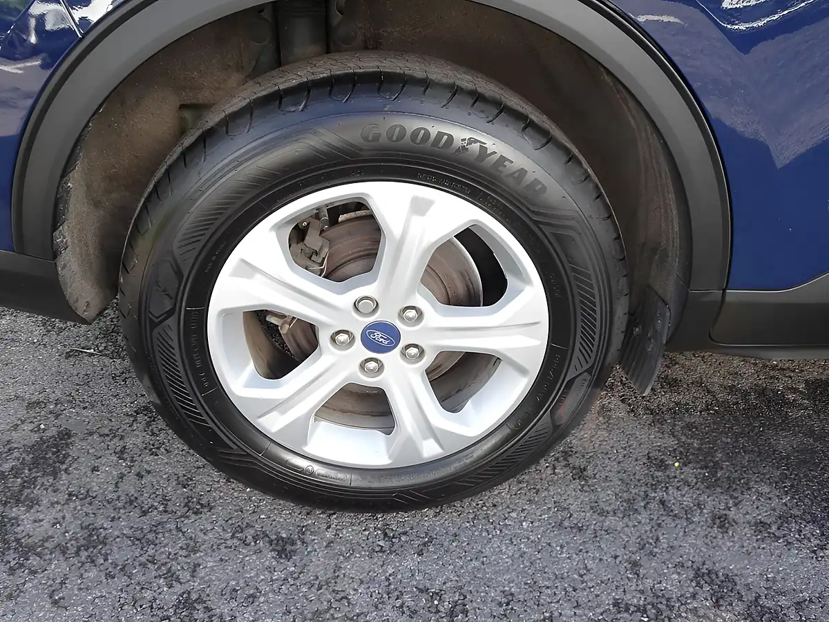 Used 2022 Ford Kuga Zetec Blazer Blue - Interior and Exterior details 17
