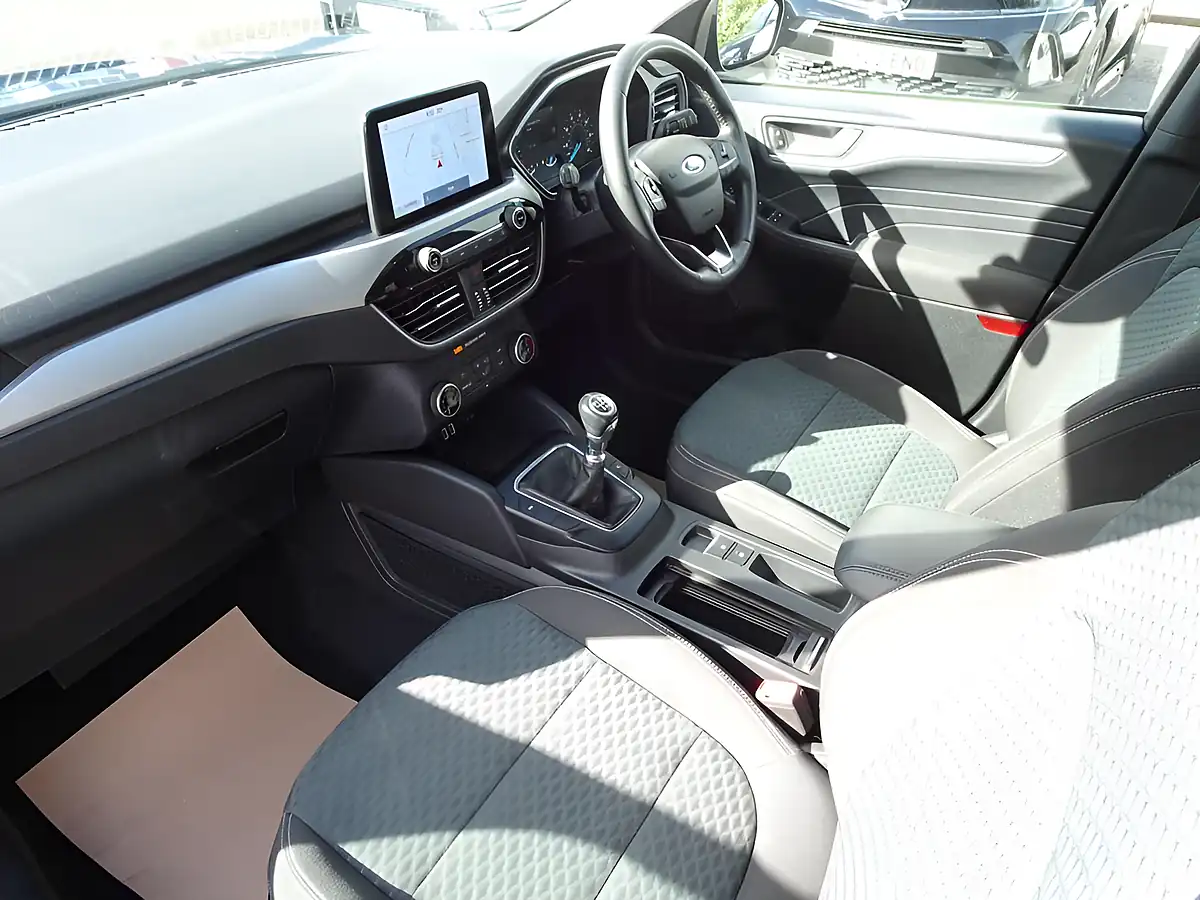 Used 2022 Ford Kuga Zetec Blazer Blue - Interior and Exterior details 6