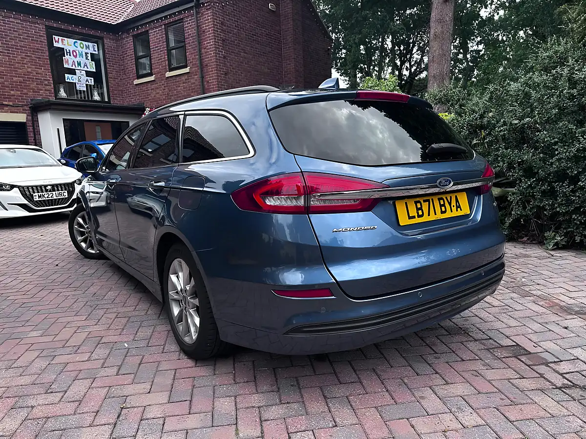 Used 2022 Ford Mondeo Zetec Edition Blue - Interior and Exterior details 5