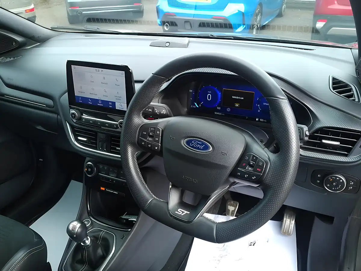 Used 2022 Ford Puma ST Grey - Interior and Exterior details 12