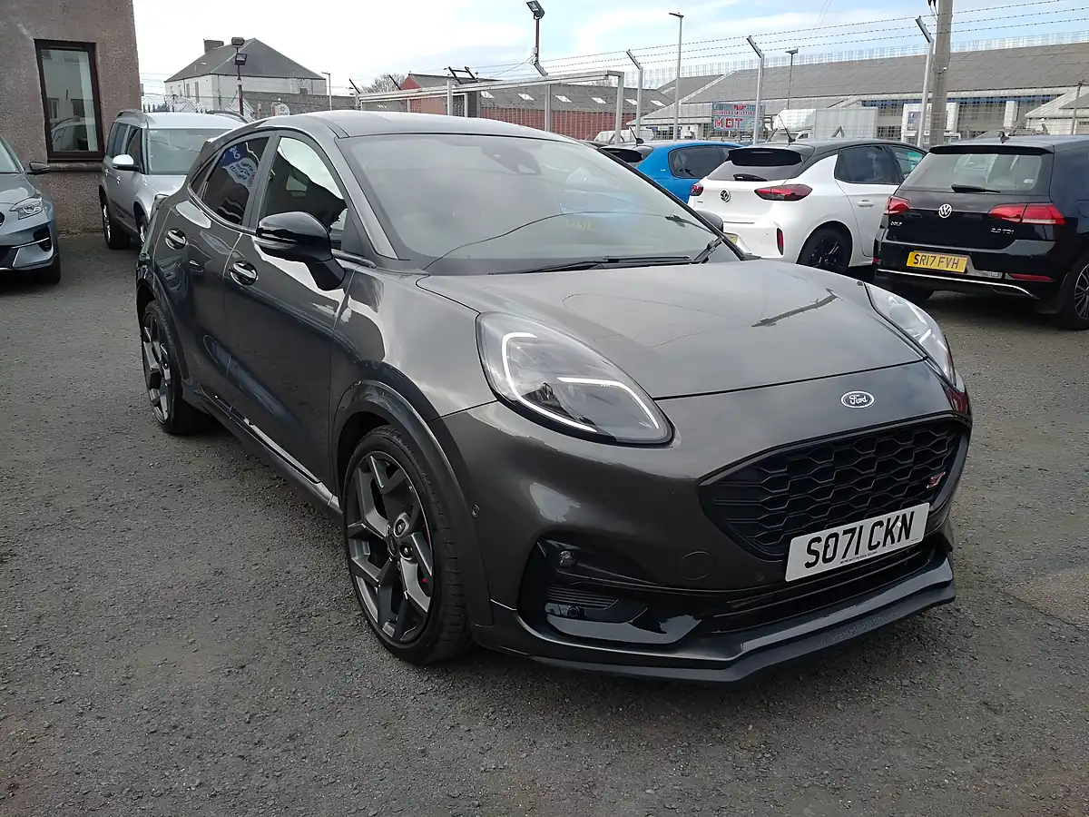 Used 2022 Ford Puma ST Grey - Interior and Exterior details 9