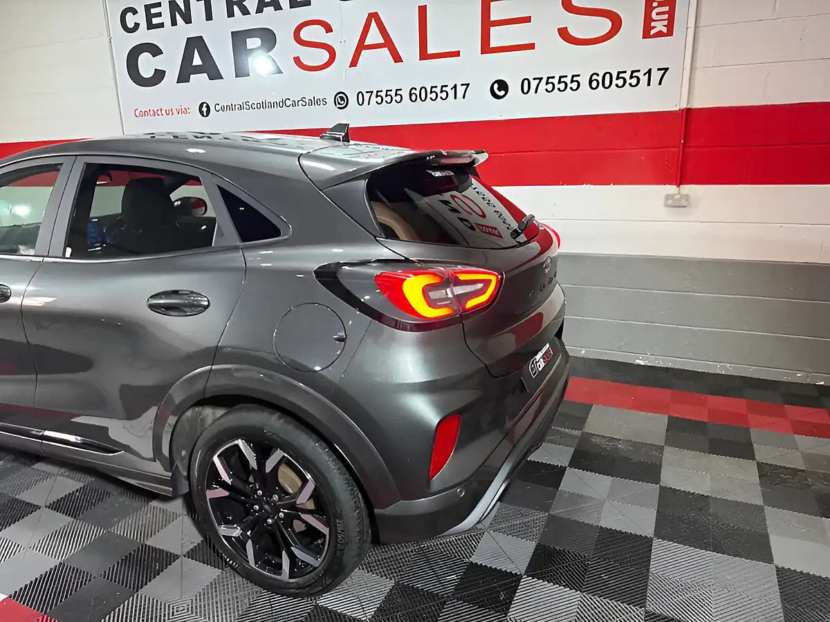 Used 2022 Ford Puma ST-Line X Grey - Interior and Exterior details 8