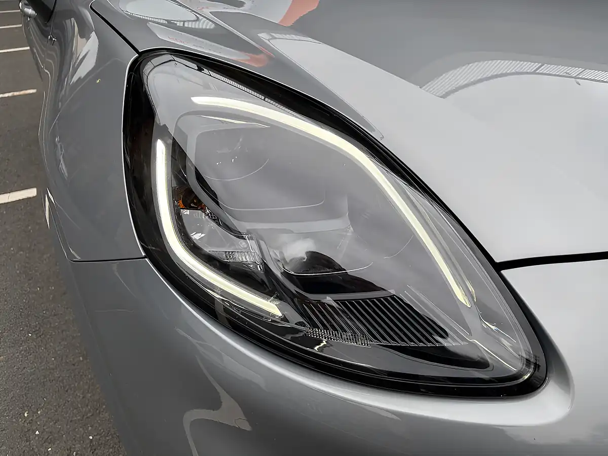 Used 2022 Ford Puma ST-Line X Silver - Interior and Exterior details 6
