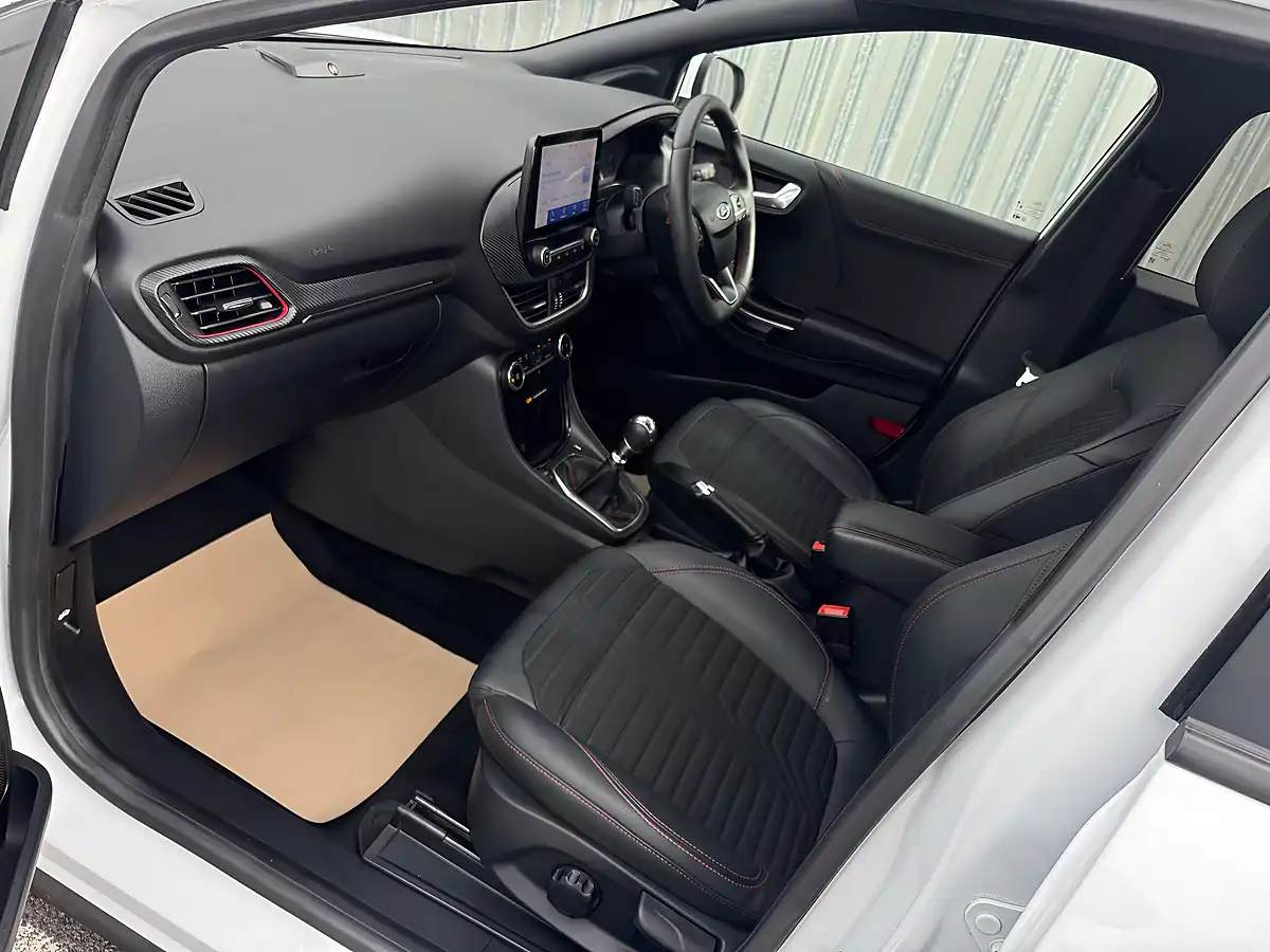 Used 2022 Ford Puma ST-Line X White - Interior and Exterior details 10