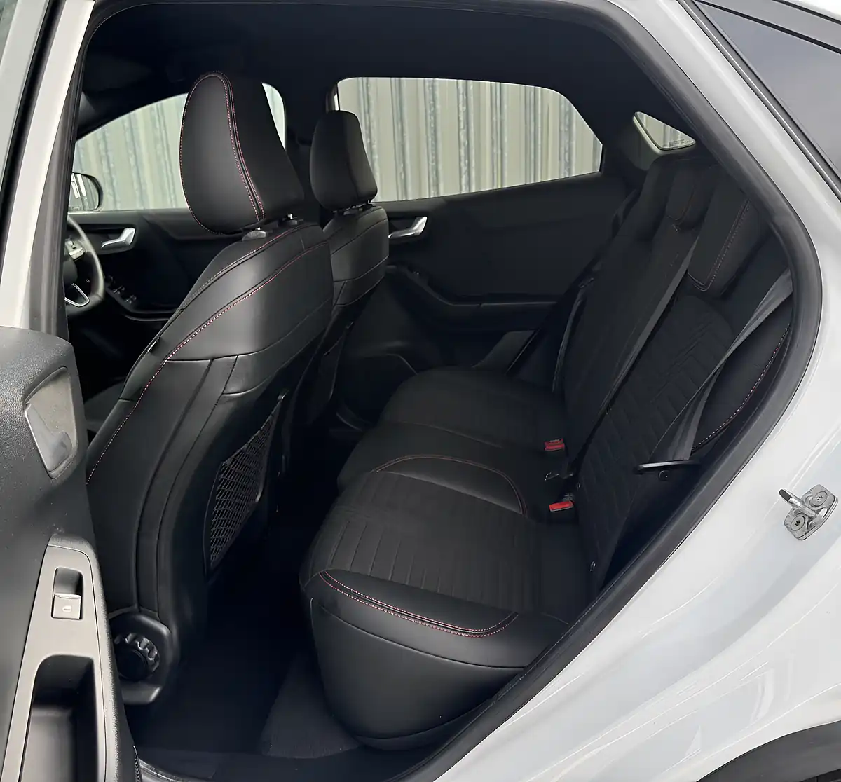 Used 2022 Ford Puma ST-Line X White - Interior and Exterior details 11