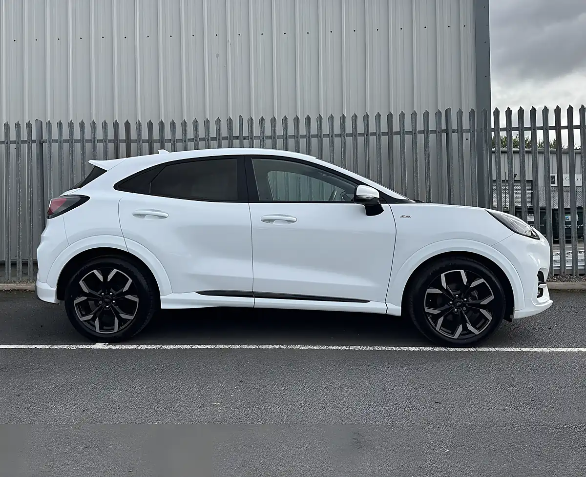 Used 2022 Ford Puma ST-Line X White - Interior and Exterior details 7