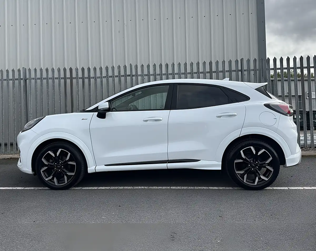 Used 2022 Ford Puma ST-Line X White - Interior and Exterior details 8