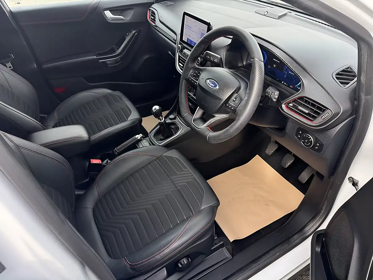 Used 2022 Ford Puma ST-Line X White - Interior and Exterior details 9