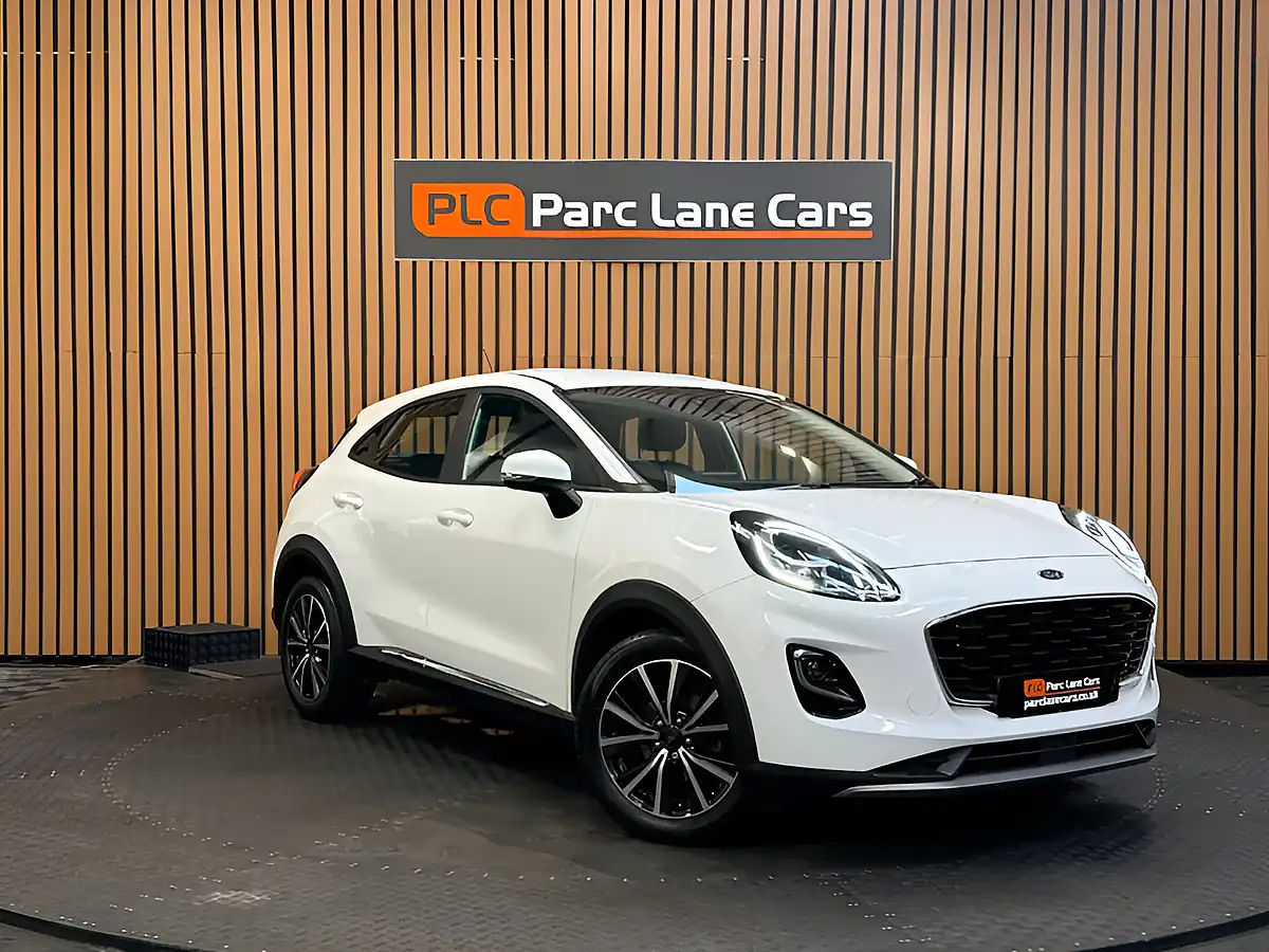 Used 2022 Ford Puma Titanium Polar White - Front View